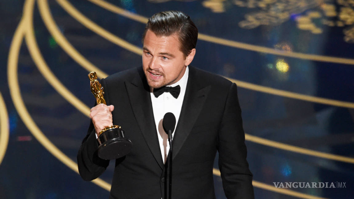Obligan a DiCaprio a devolver un Oscar