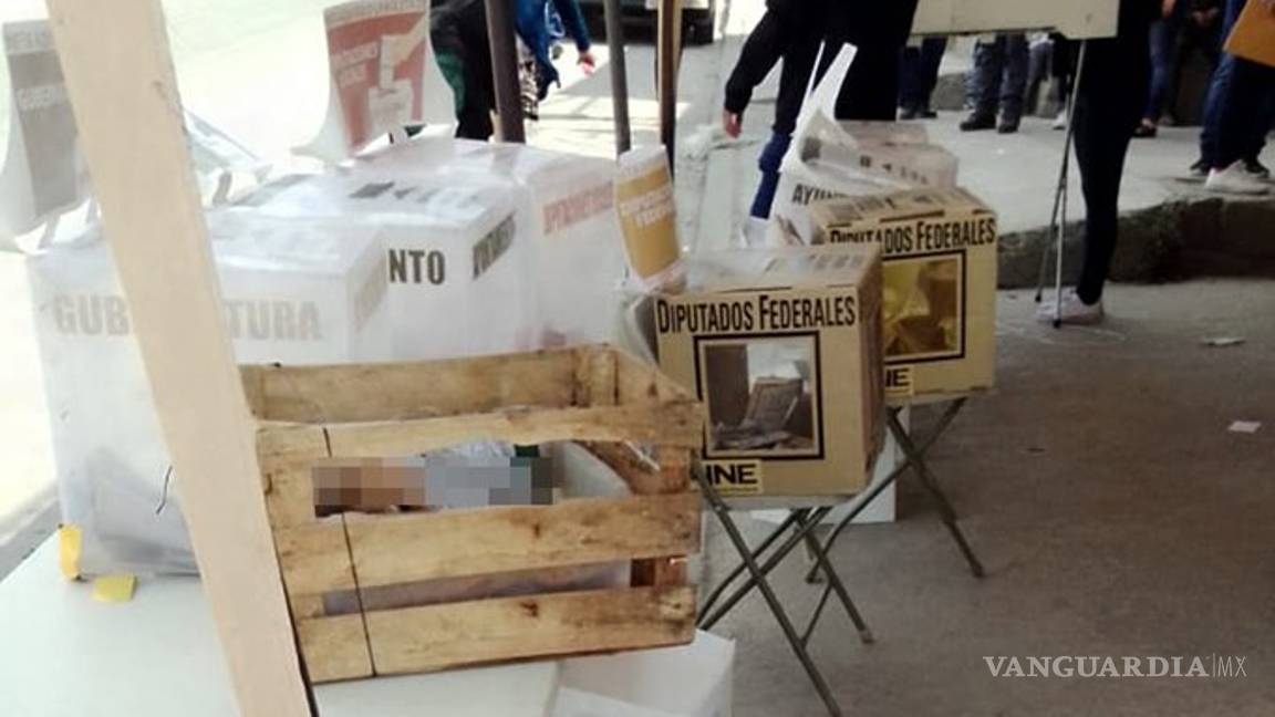 $!Arrojaron cabezas humanas en casillas de Tijuana