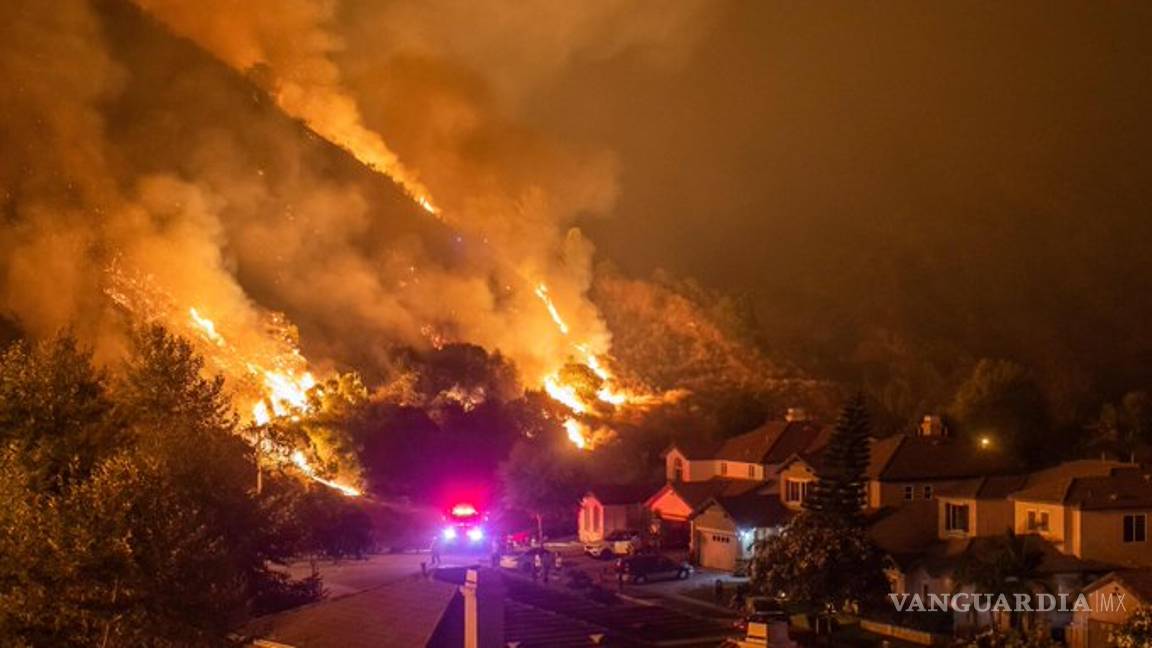 $!Van 33 muertos en tres estados por incendios forestales en EU