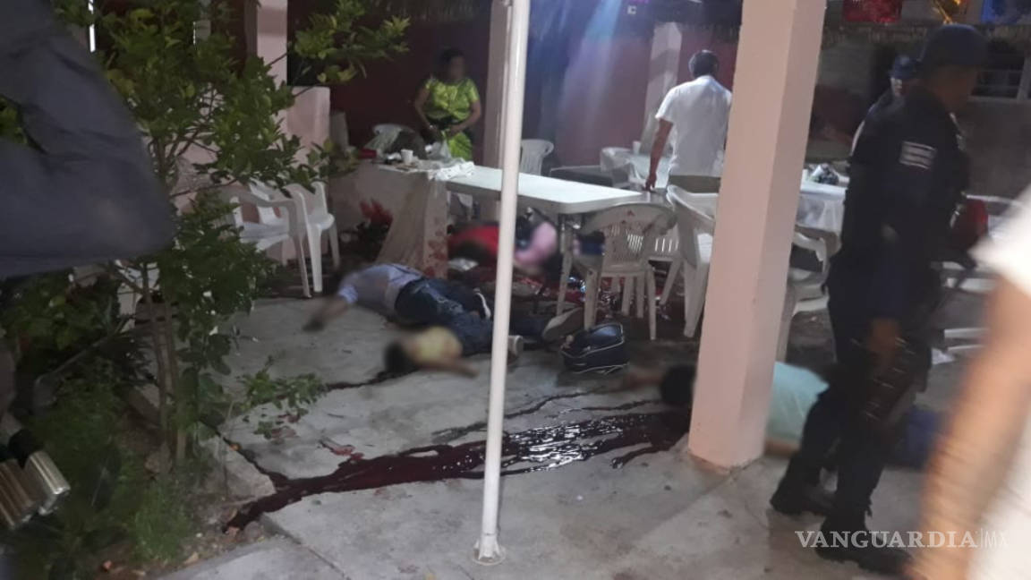 Siete de las víctimas en masacre de Minatitlán recibieron tiro de gracia