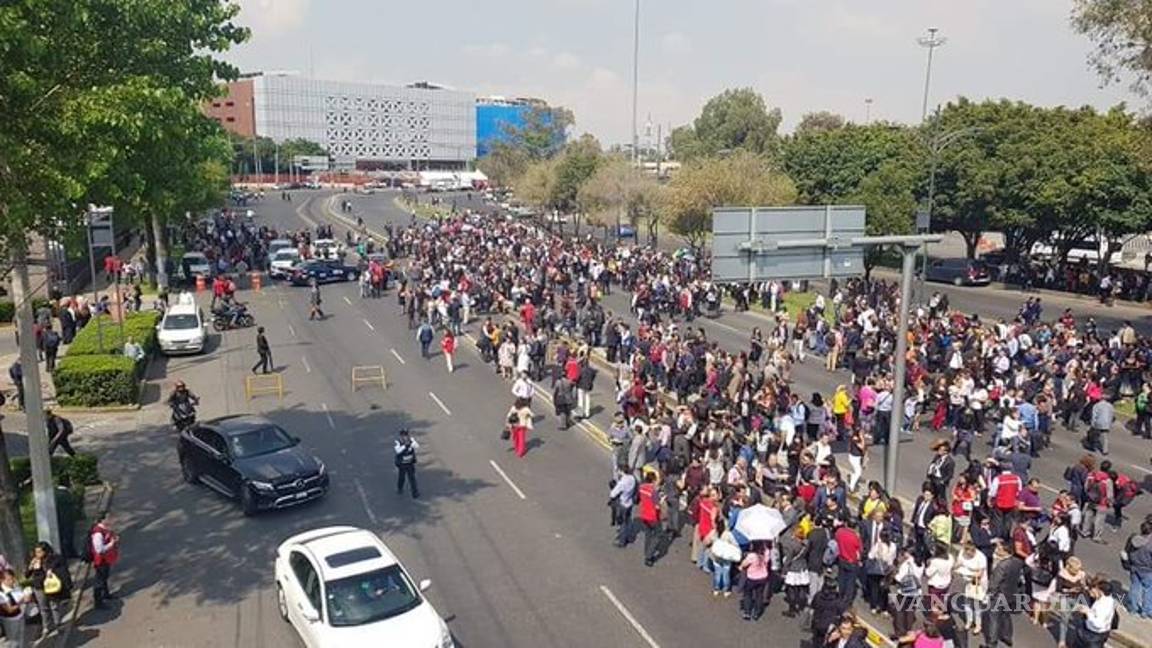 $!Desalojan edificio del CJF por presunto hallazgo de artefacto explosivo