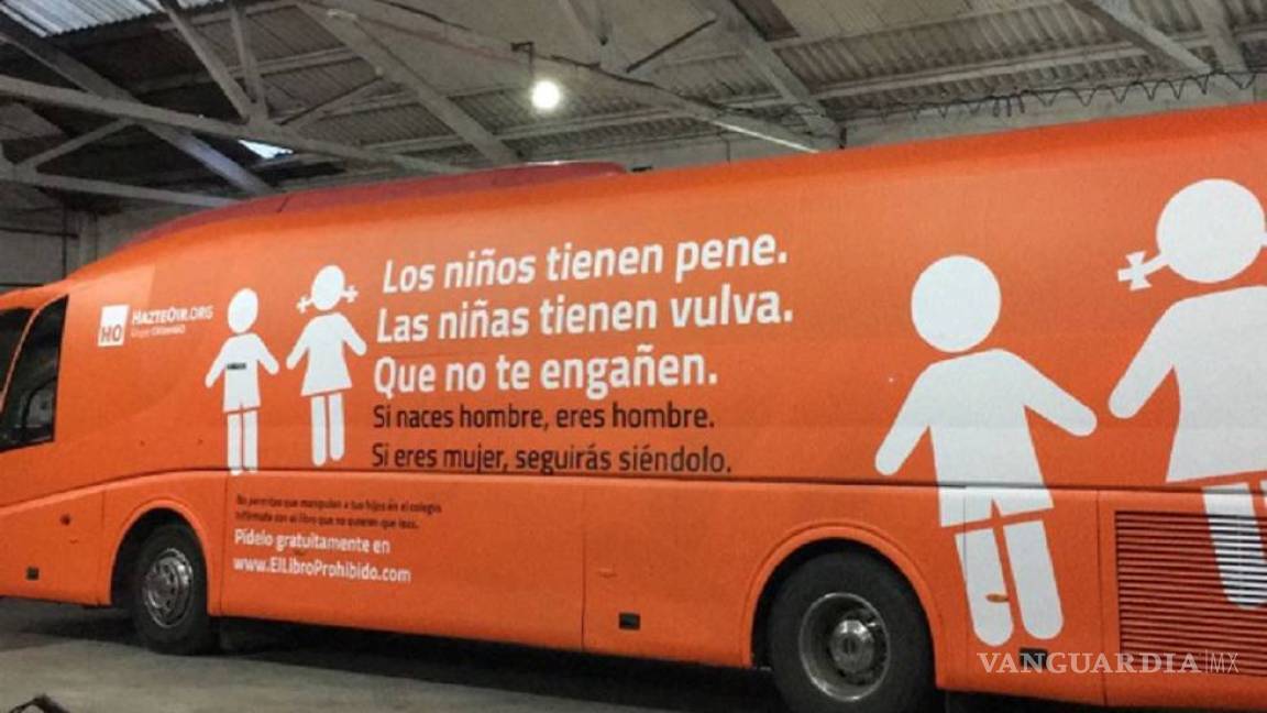Inmovilizan al autobús de campaña contra transexuales en España
