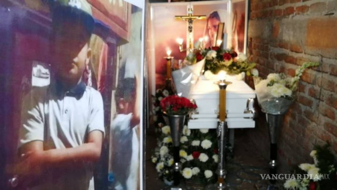 Acusan a policías de asesinar a niño que defendía a sus papás, en Irapuato