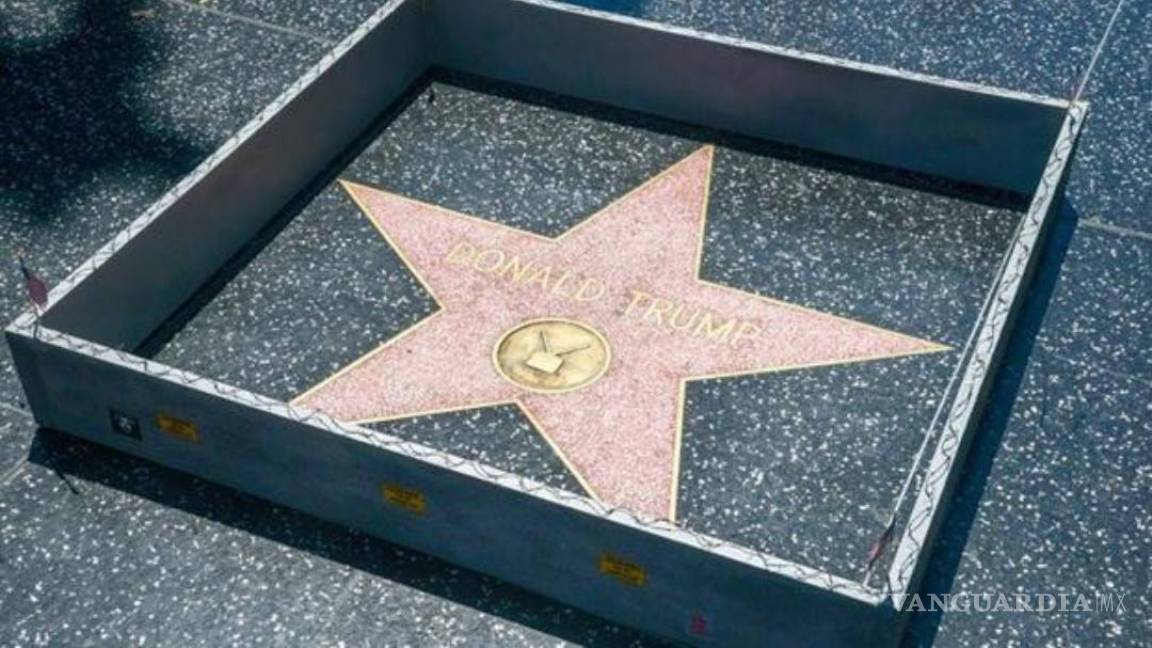 Colocan un muro alrededor de la estrella de Donald Trump en Hollywood