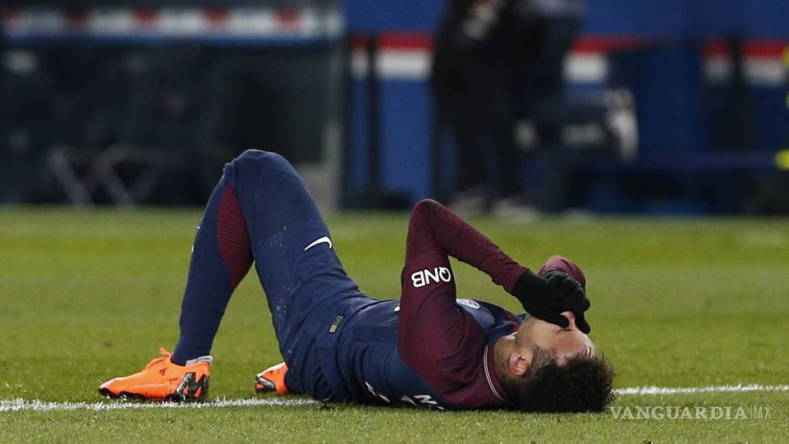 Neymar sufre elongación y Mbappé contusión