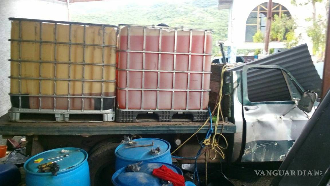 Policías de Torreón aseguran combustible y vehículos en el ejido El Albia