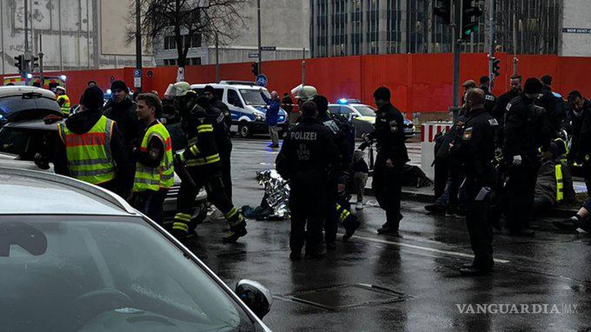 Migrante afgano arrolla en su auto a una multitud de personas en Munich; reportan 28 heridos