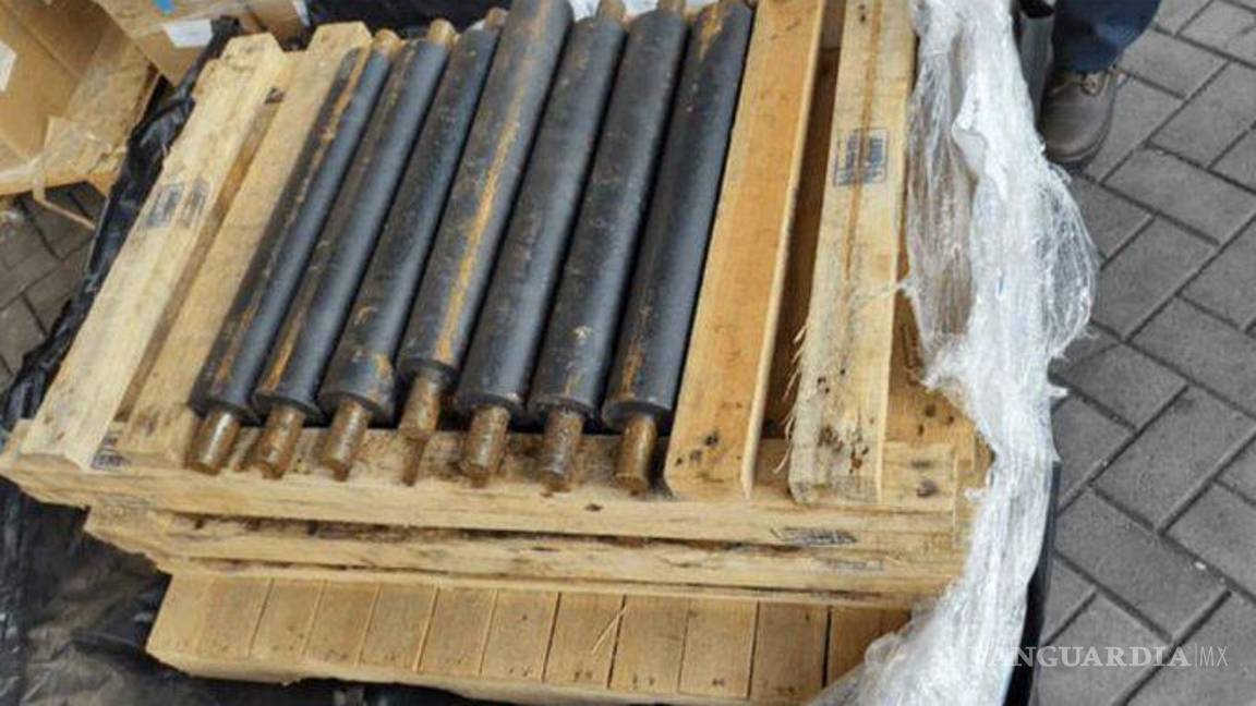 $!Aseguran más de 600 kilos de mercurio en Manzanillo, sería enviado a Chile