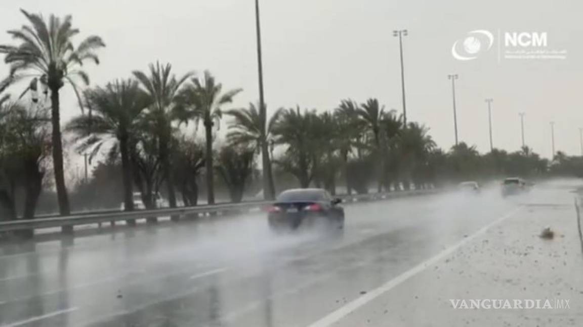 Ante ola de calor, Emiratos Árabes &quot;siembra&quot; nubes y crea lluvia artificial