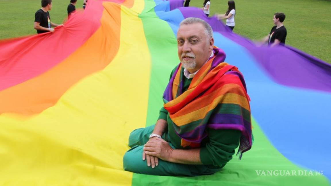 Muere Gilbert Baker, creador de la bandera arcoíris por los derechos de los homosexuales