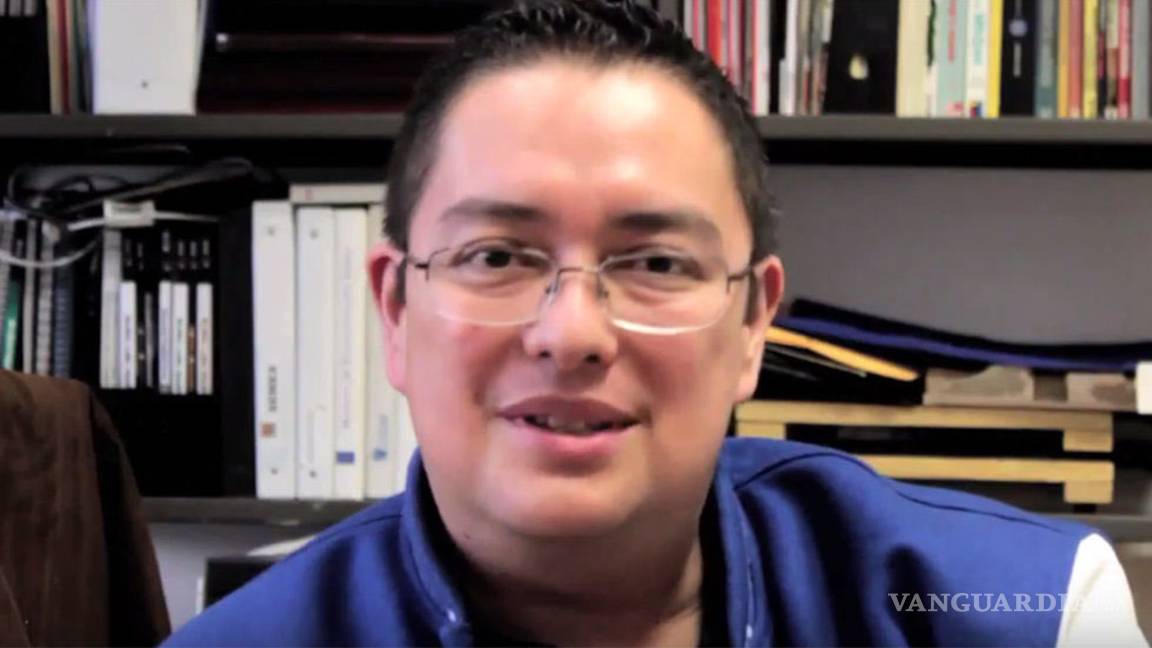 $!Saltillense revive drama del sismo del pasado martes