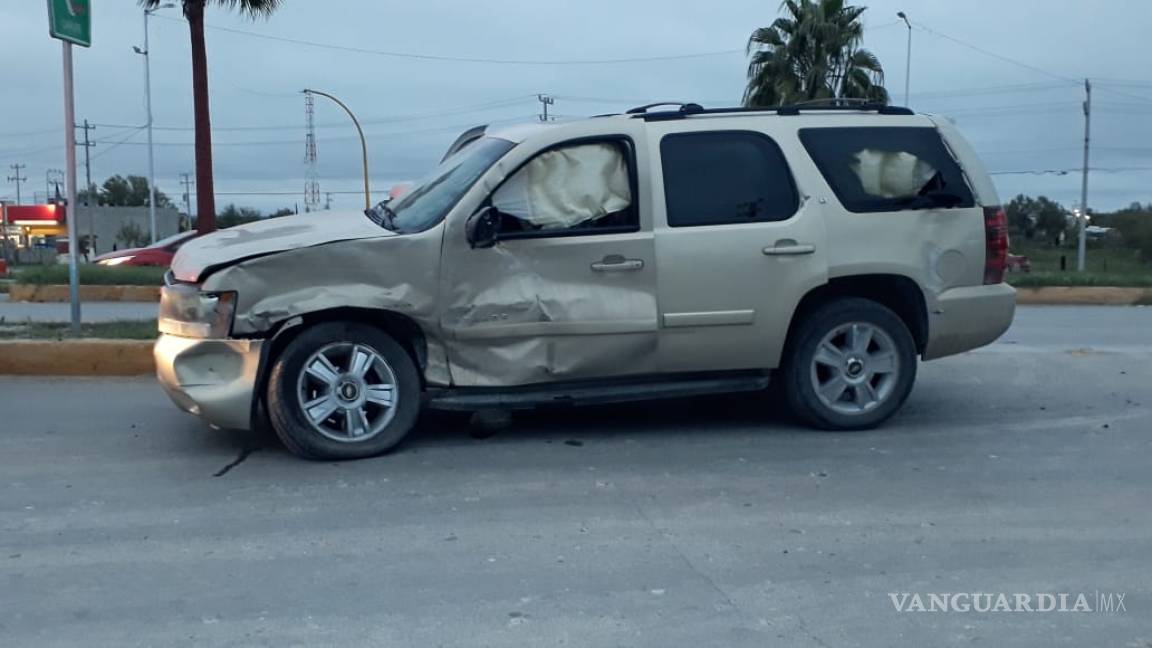 Menor de 14 años provoca accidente en Ciudad Acuña; deja cinco lesionados