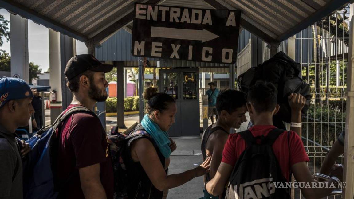 63 mil extranjeros esperan en México a que Washington les dé asilo: SG