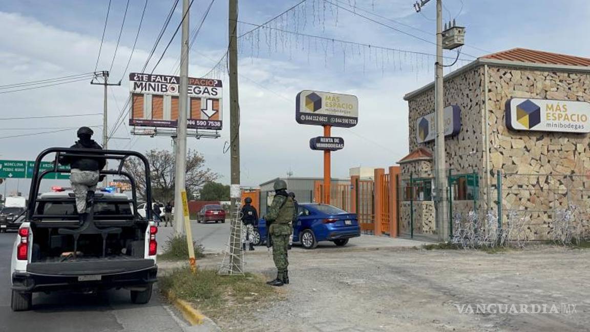 $!Autoridades, en colaboración con la SEDENA y la Guardia Nacional, confirman el decomiso de cajas de cigarros apócrifos en una de las bodegas de alquiler ubicadas en Venustiano Carranza.