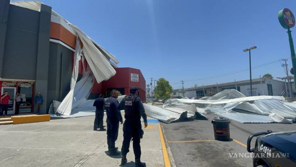 $!Elementos de la Comisaría de Seguridad, así como de Protección Civil, acudieron al llamado de emergencia.