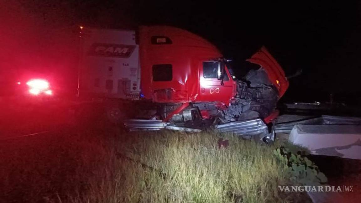 $!La circulación en sentido sur-norte se complicó y en el lugar se esperó la llegada de la Guardia Nacional (GN).