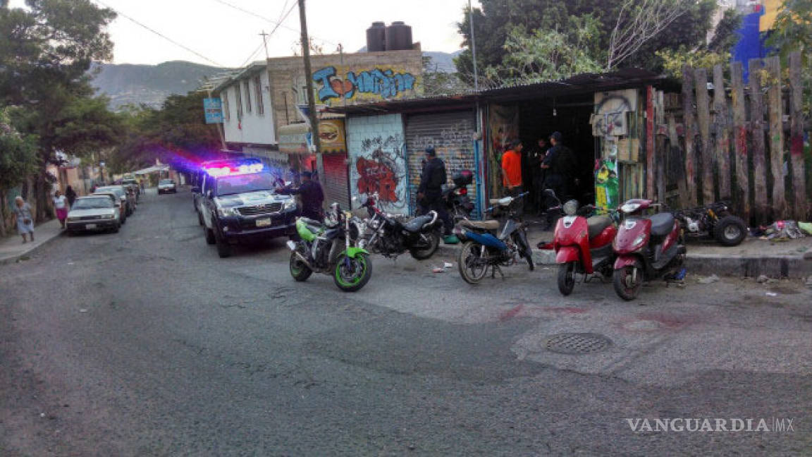Comando se lleva a seis de un taller mecánico en Chilpancingo