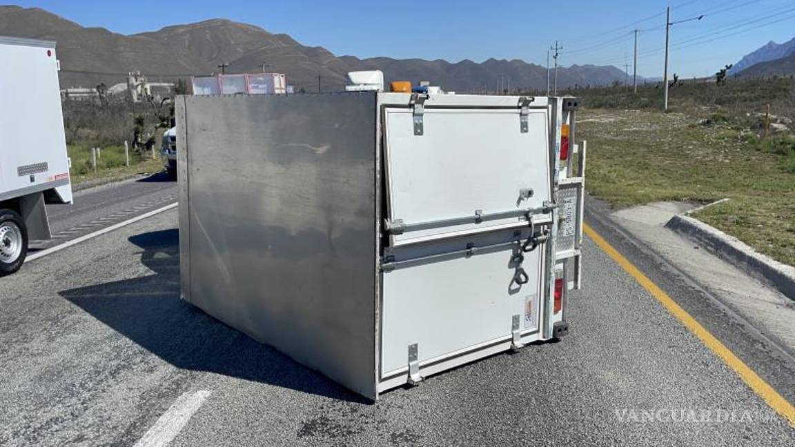 $!El personal de la Guardia Nacional tomó conocimiento del incidente en la carretera Monterrey-Saltillo.