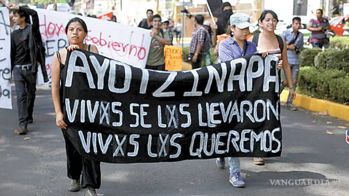 PGR busca crear nueva versión de Ayotzinapa, reducen número de incinerados