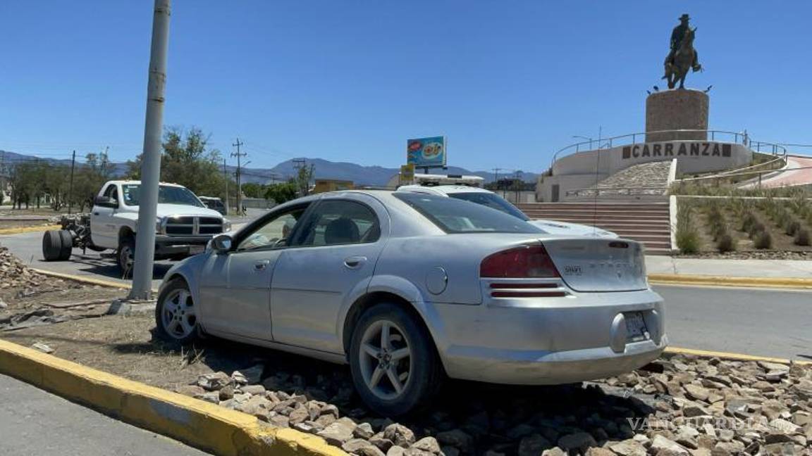 $!Los tripulantes se dirigían a un partido de béisbol cuando una falla mecánica en la rótula del neumático provocó el accidente.