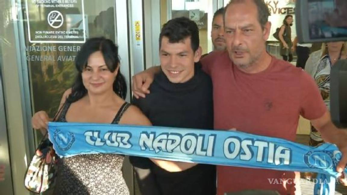 'Chucky' Lozano ya llegó a Italia para fichar con el Napoli
