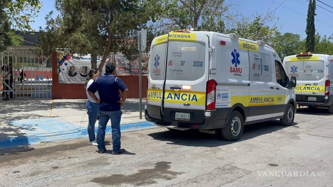 Trabajador sufre percance y cae desde techo de escuela en Saltillo