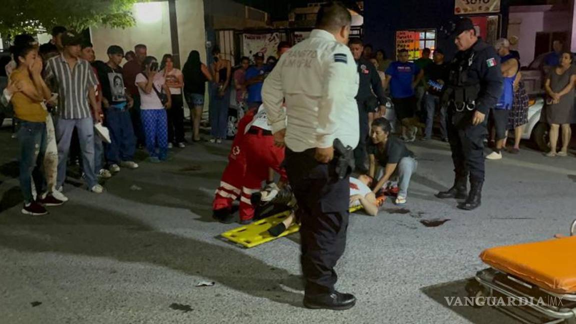 $!Los jóvenes fueron trasladados al Hospital General con lesiones de gravedad. No obstante, César perdió la vida.