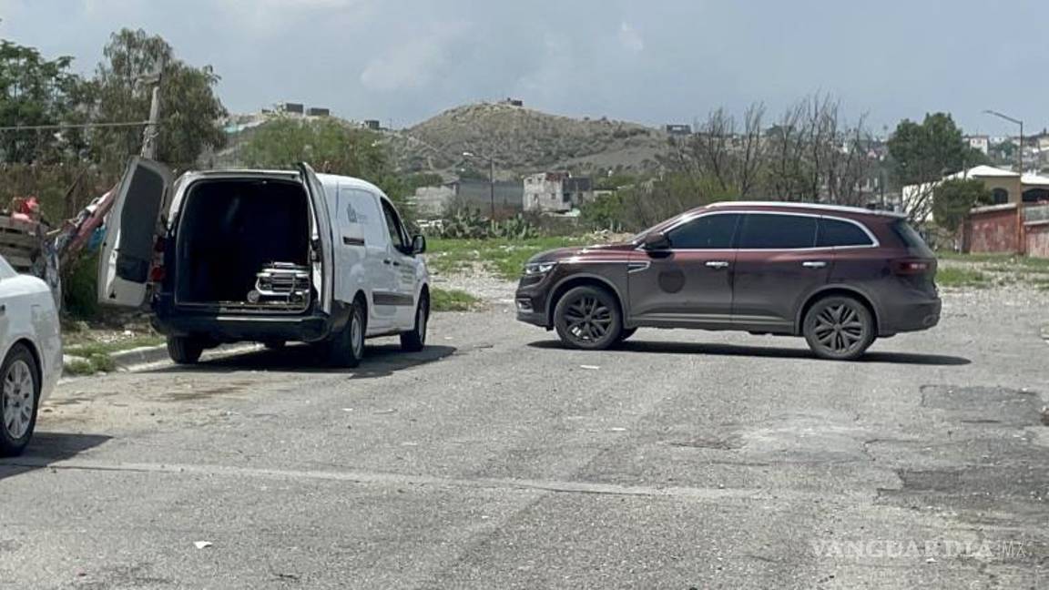 $!Elementos de la Fiscalía realizaron las diligencias en el lugar del fallecimiento.