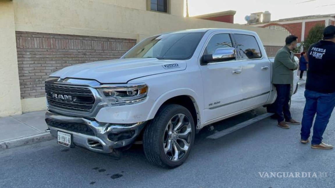 $!Afortunadamente no se reportaron personas lesionadas en el lugar; sin embargo, las aseguradoras fueron contactadas para tratar de llegar a un acuerdo.