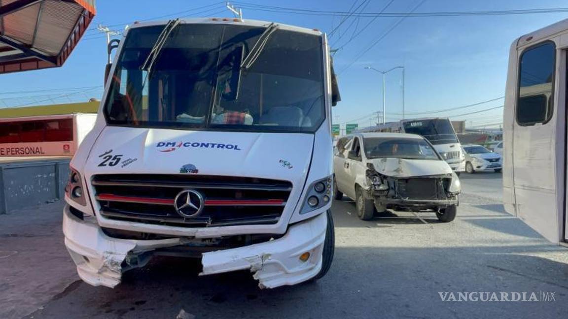 $!Los vehículos involucrados fueron retirados para restablecer el flujo vehicular.