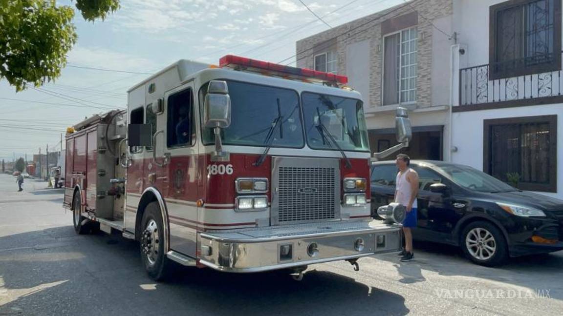 $!Bomberos acudieron rápidamente al llamado de emergencia registrado la mañana del sábado.