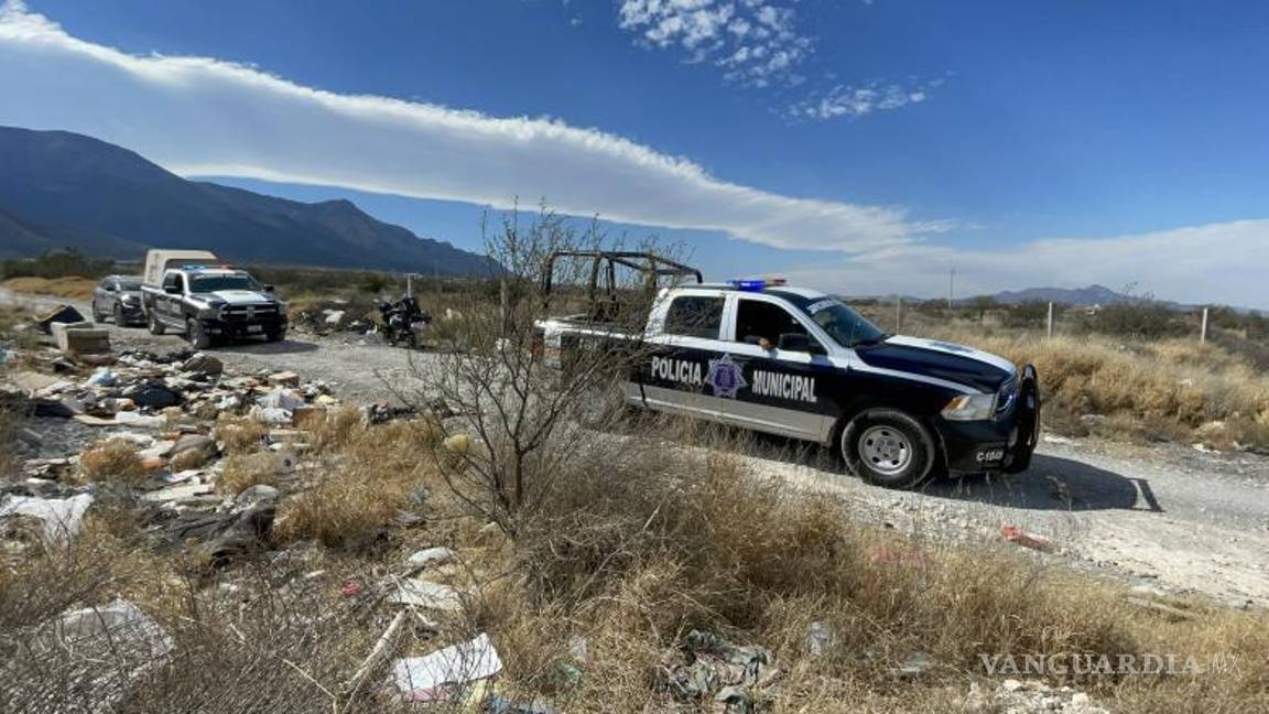 $!Elementos de la Agencia de Investigación Criminal realizaron labores en el lugar para tomar las pruebas necesarias, mientras se solicitaba apoyo de los bomberos.