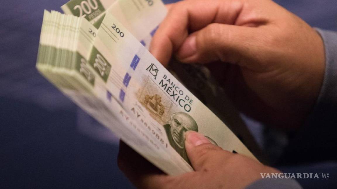 SAT obliga a bancos a reportar los depósitos en efectivo que recibas en 2022