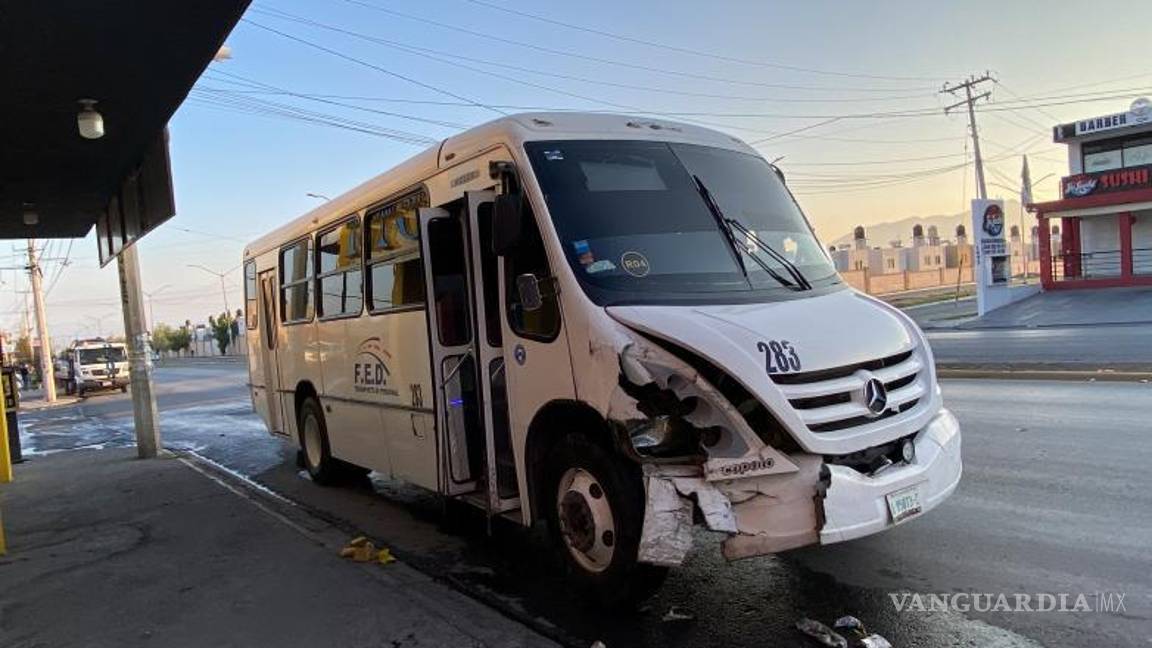 $!El operador responsable se fue del lugar y dejó abandonada su chatarra.