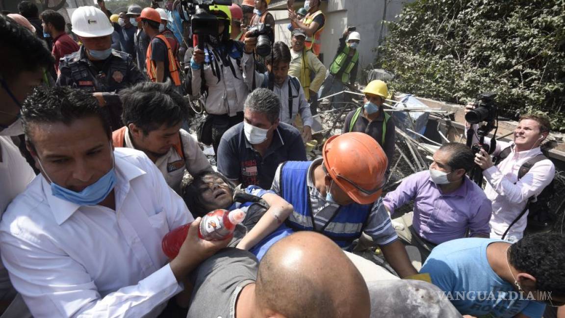 $!Sube a 225 el número de muertos tras sismo de México
