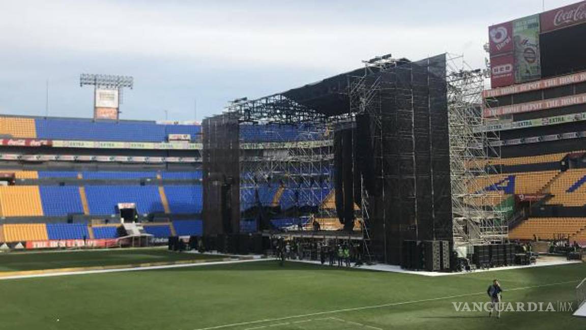 $!Bruno Mars llega cargado de oro al Volcán