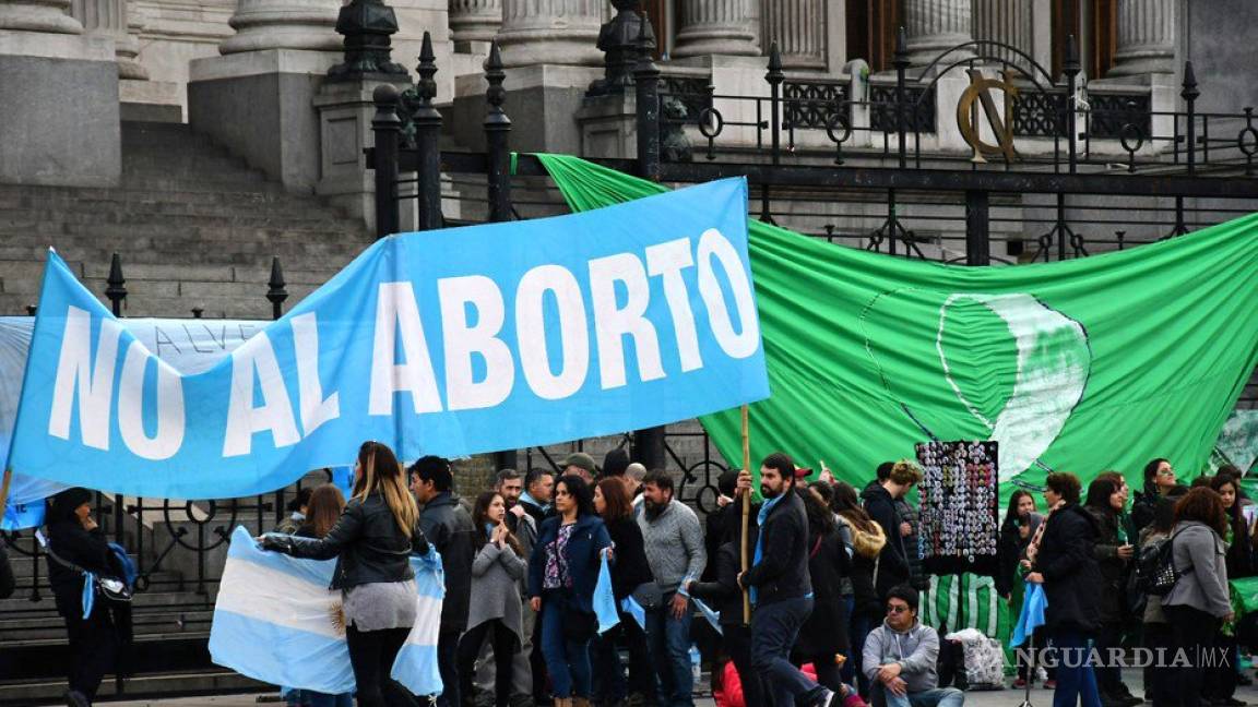 Fuertes protestas y enfrentamientos en Argentina tras rechazar el Senado la legalización del aborto