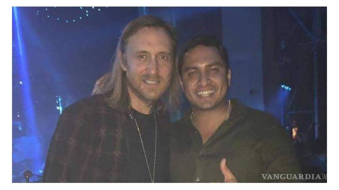 David Guetta puso a cantar a Julión Álvarez en un concierto