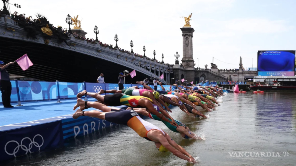 Dos atletas afectados por posible infección gastrointestinal tras competir en el Río Sena en los Juegos Olímpicos de París