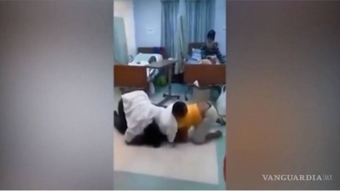 Esposa y amante se pelean a golpes en la sala de un hospital