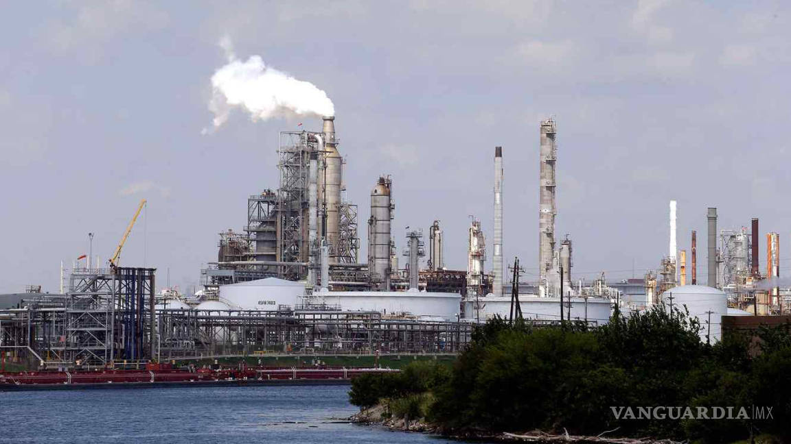 Volver a control de precio en gasolinas ‘afectará’ inflación: Banxico