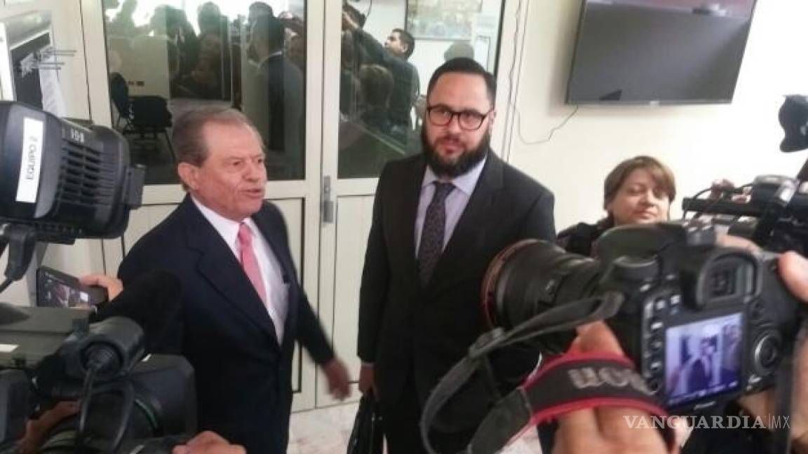 Acude a segunda audiencia el papá de Medina