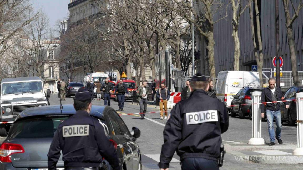 Un herido al explotar una carta bomba en una oficina del FMI en París