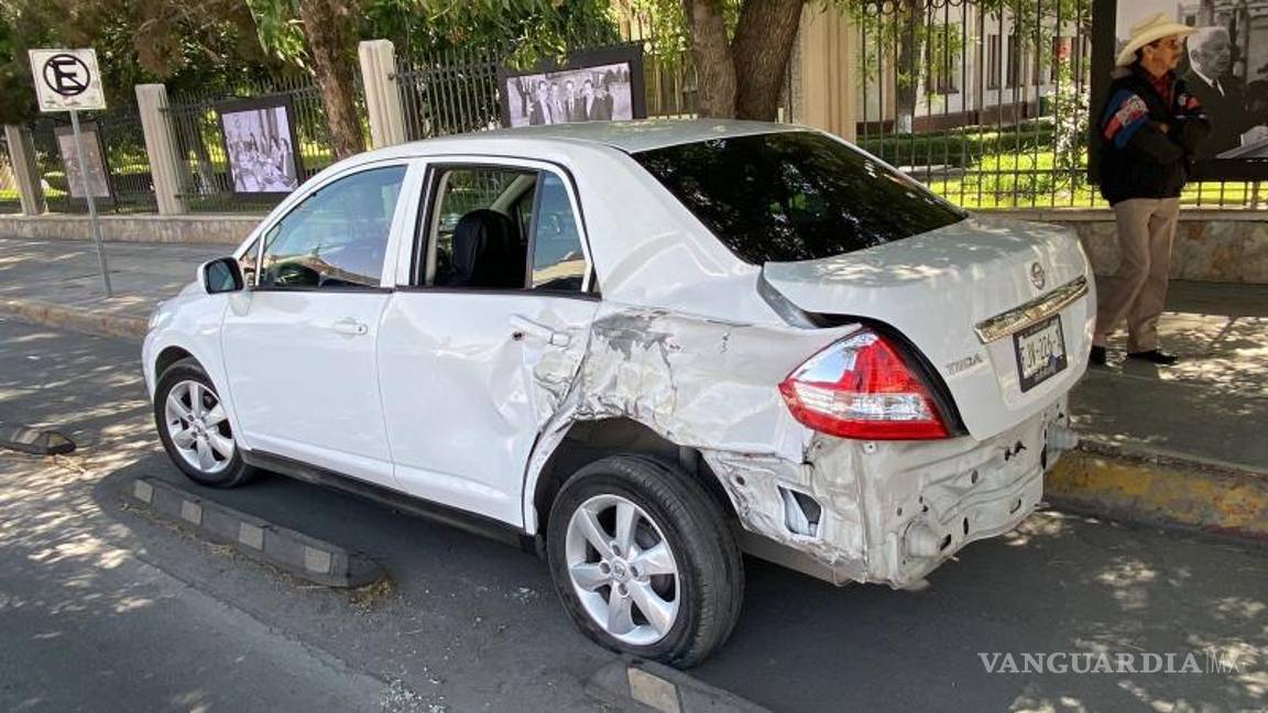 $!Cerca de las 10:00 horas en el bulevar Venustiano Carranza ocurrió el sinietro.