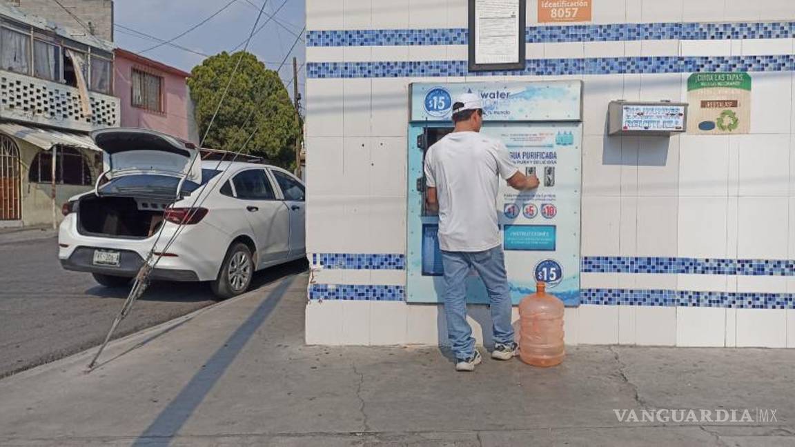 $!Incluso colonias aledañas refieren que el flujo de agua solo se mantiene abierto por dos horas.