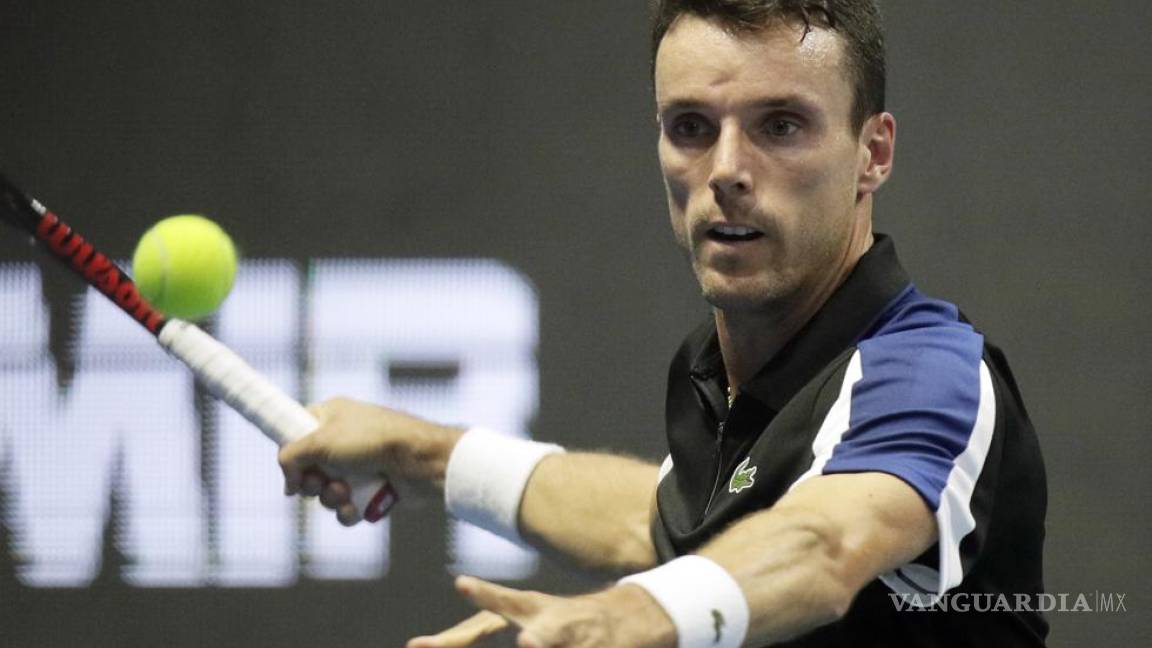 Bautista sorprende a Djokovic, alcanza la Final en Doha
