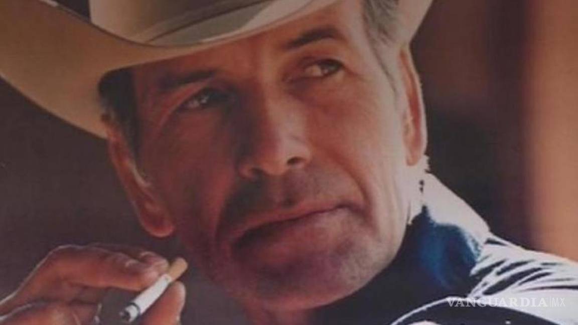 Muere el primer 'Hombre Marlboro' a la edad de 90 años; nunca probó un cigarrillo