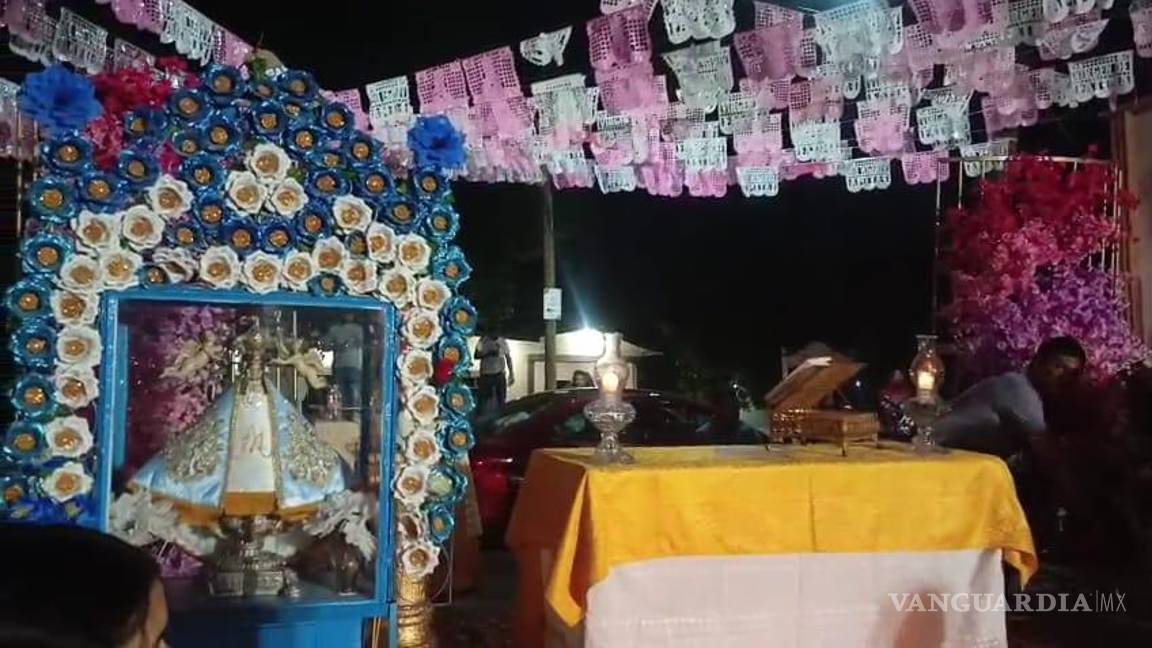 $!La imagen peregrina de la Virgen de San Juan llegó al templo y permanecerá 24 horas como parte de la celebración.