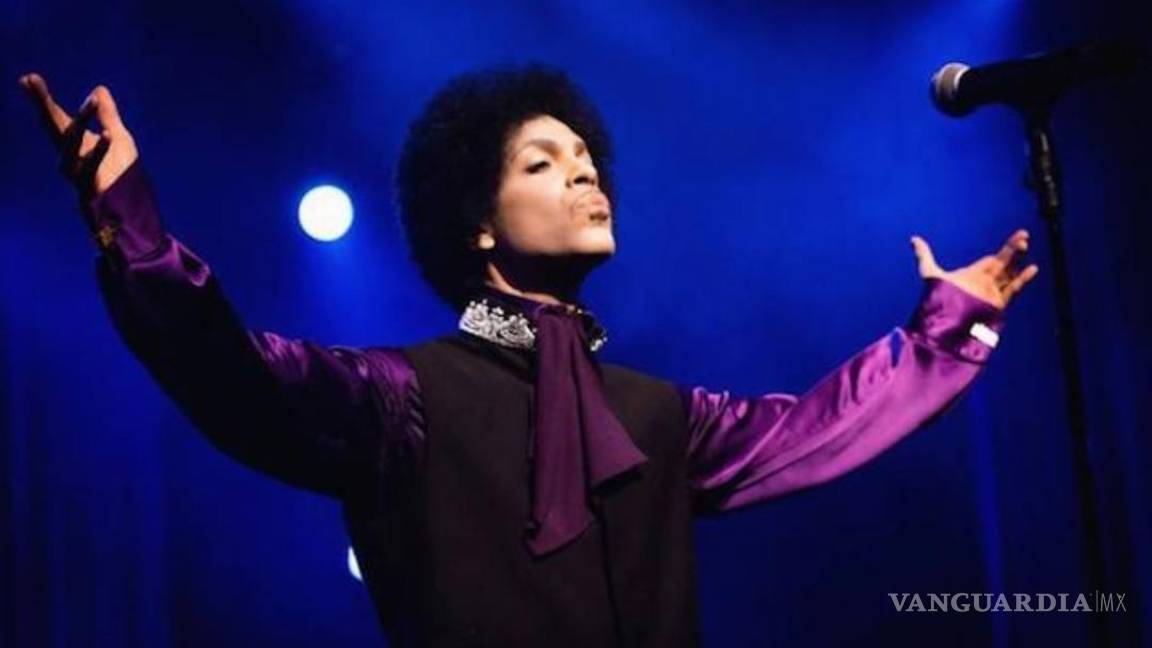 Prince se une a cancelaciones de conciertos tras atentados en París