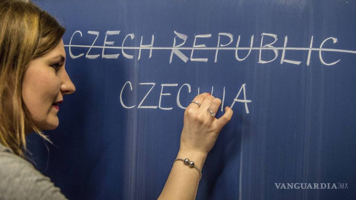 República Checa cierra 25 años de debates y pasa a ser &quot;Chequia&quot;